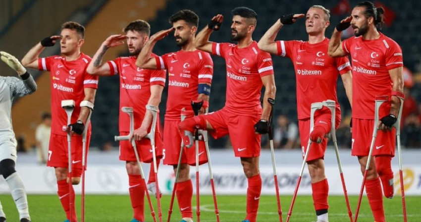 Türkiye Ampute Erkek Milli Futbol Takımı'na “Cumhuriyet’in Delikanlıları” Ödülü