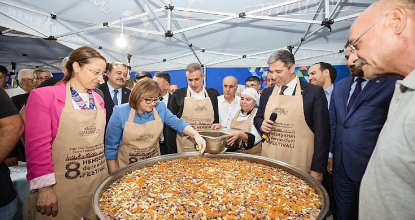 HEMŞEHRİ FESTİVALİ RENKLİ GÖRÜNTÜLERE SAHNE OLDU