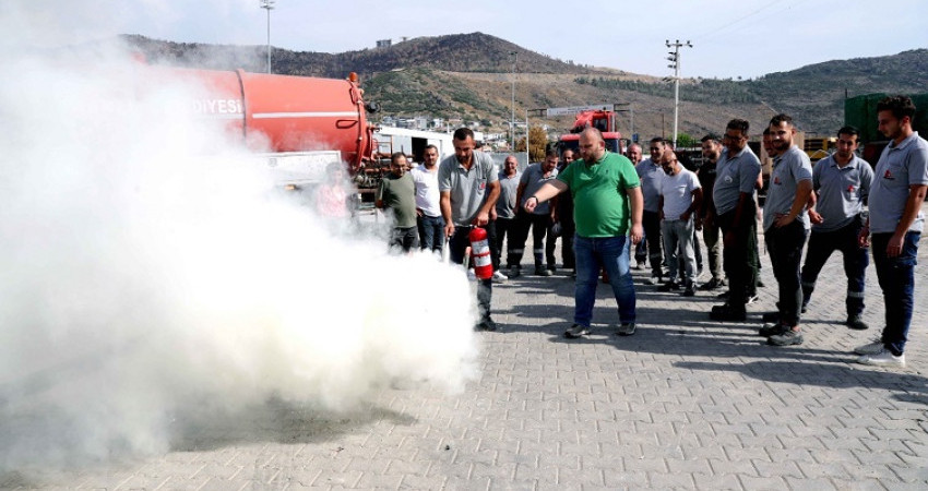 Bayraklı Belediyesinde yangın ve ilk yardım tatbikatı