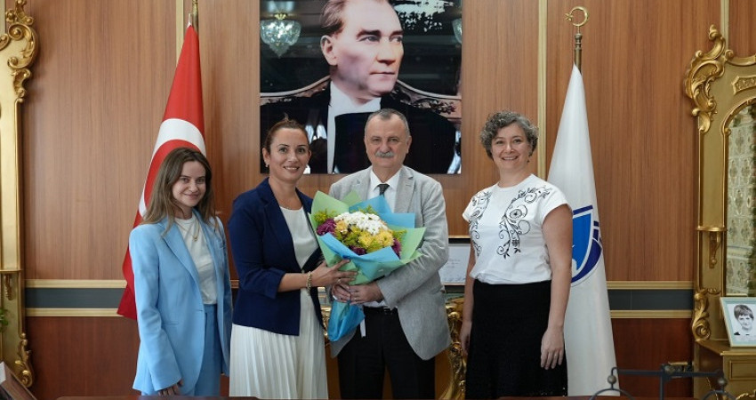 YUNUSEMRE’DE ATIK İLAÇ TOPLAMA ÇALIŞMASI