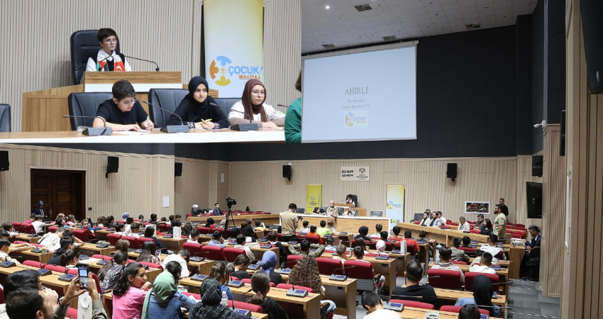 KONYA'DA ÇOCUK MECLİSİ BU DÖNEMİN İLK TOPLANTISINI YAPTI