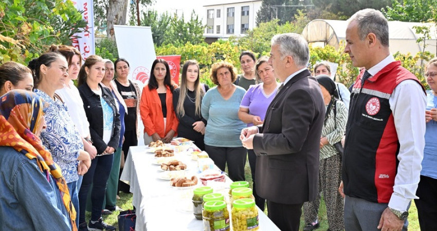 İl Müdürü Şahin, İzmir’in Merkeze En Uzak İlçesinde Çiftçi Kadınlarla Bir Araya Geldi