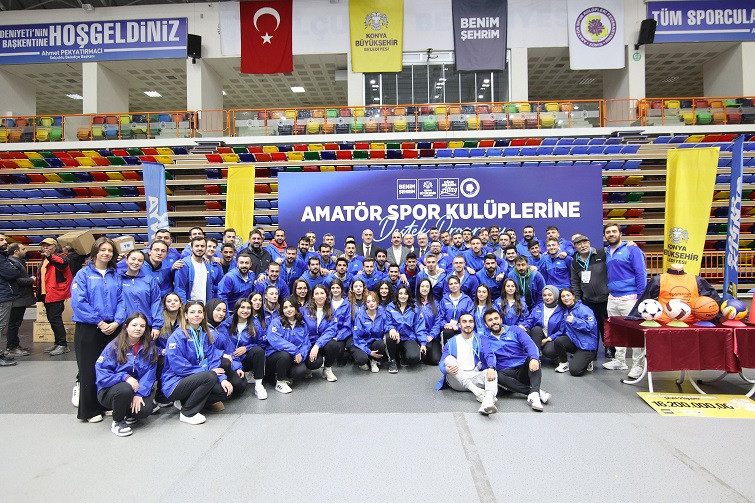  AMATÖR SPOR KULÜPLERİNE 16 MİLYON LİRALIK MALZEME DESTEĞİ