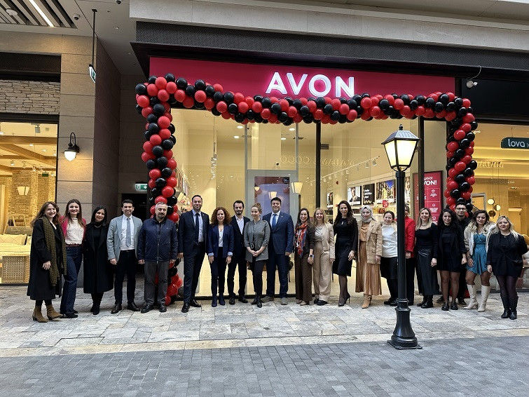 Avon’un 85’inci satış noktası İstanbul’da açıldı