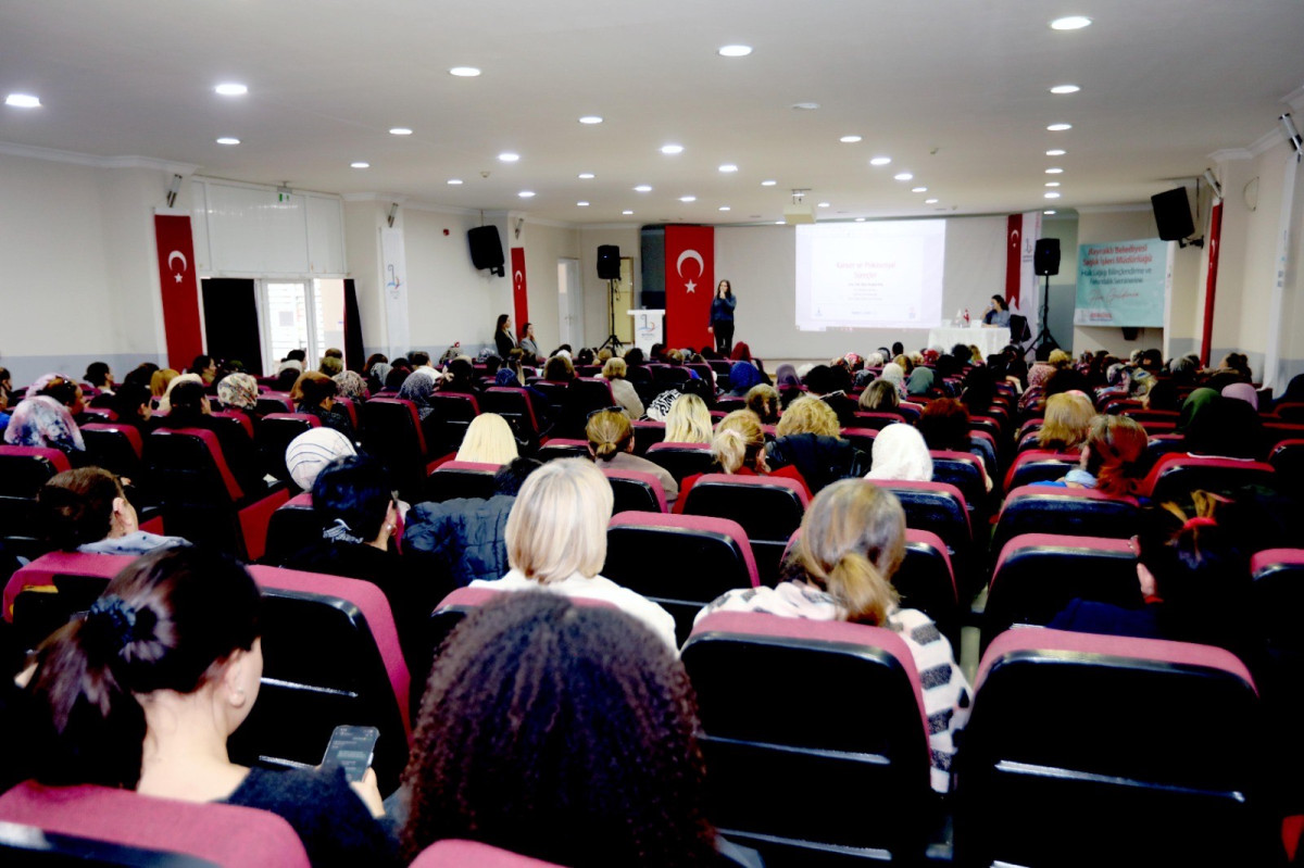 Bayraklı’da farkındalık semineri