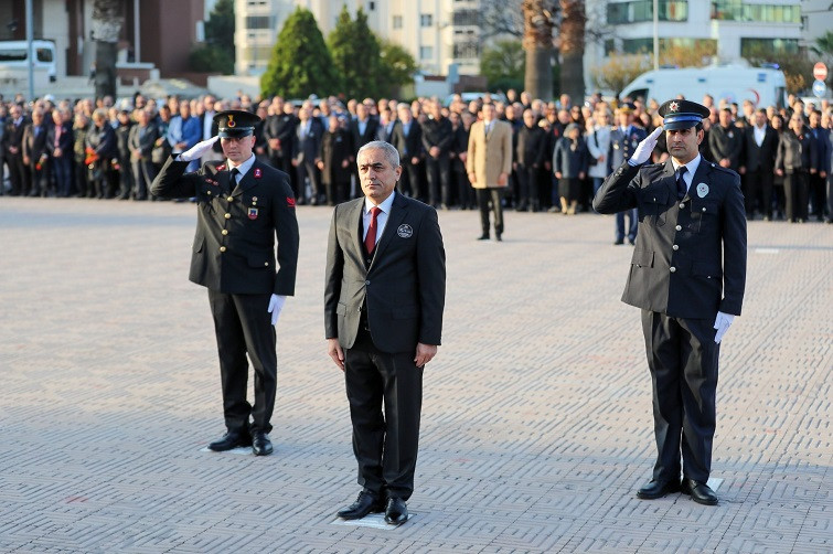 Büyük Önderimizi Saygı, Sevgi ve Özlemle Anıyoruz