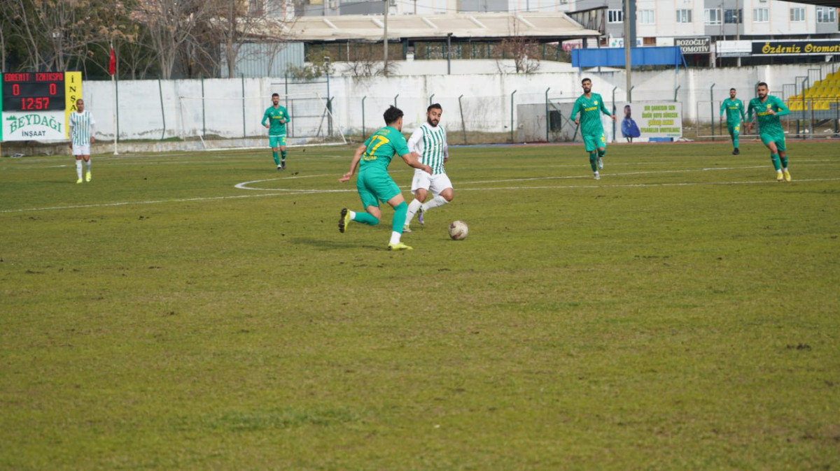 EDREMİTSPOR İZNİKSPOR'U 1-0 MAĞLUP ETTİ