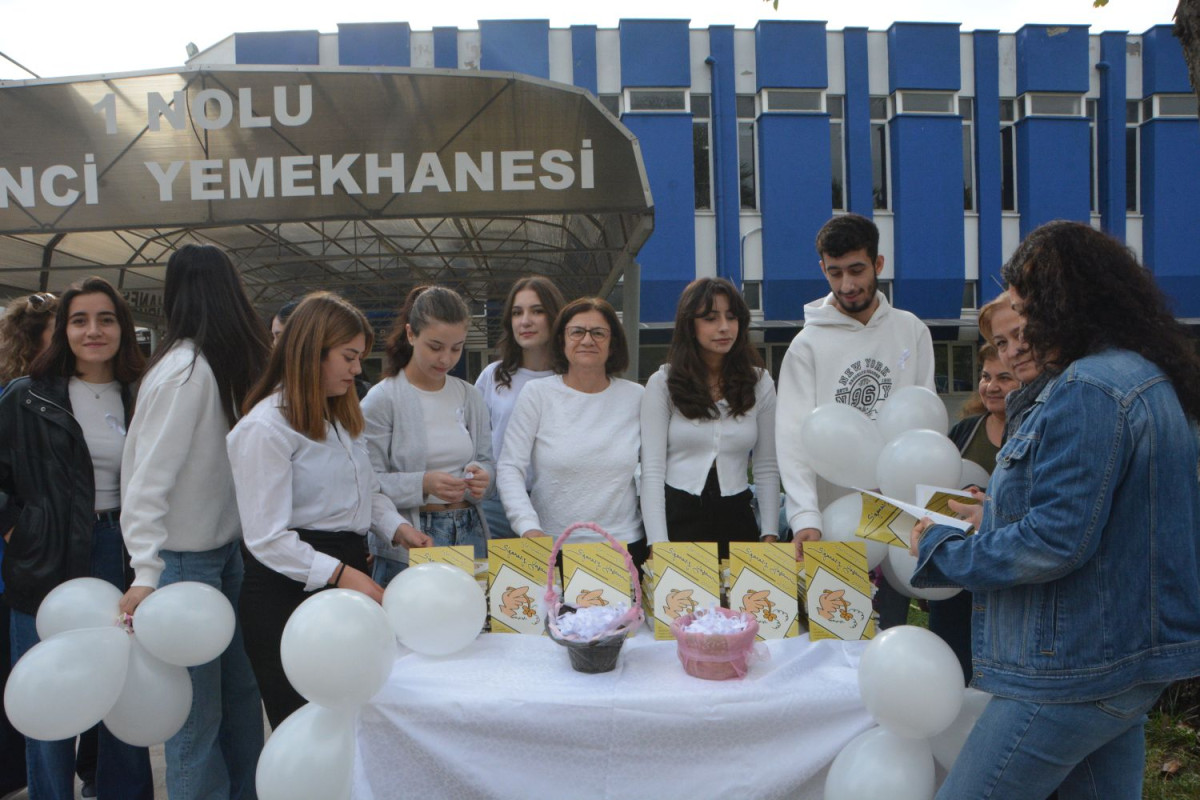 EÜ’de akciğer kanserine beyaz balon ve kurdelelerle dikkat çekildi