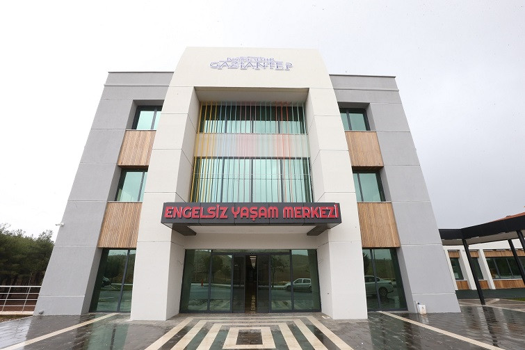 GAZİANTEP BÜYÜKŞEHİR, ENGELLİLER İÇİN EŞİTLİK VE ERİŞİLEBİLİRLİK STANDARTLARINI YENİDEN TANIMLIYOR