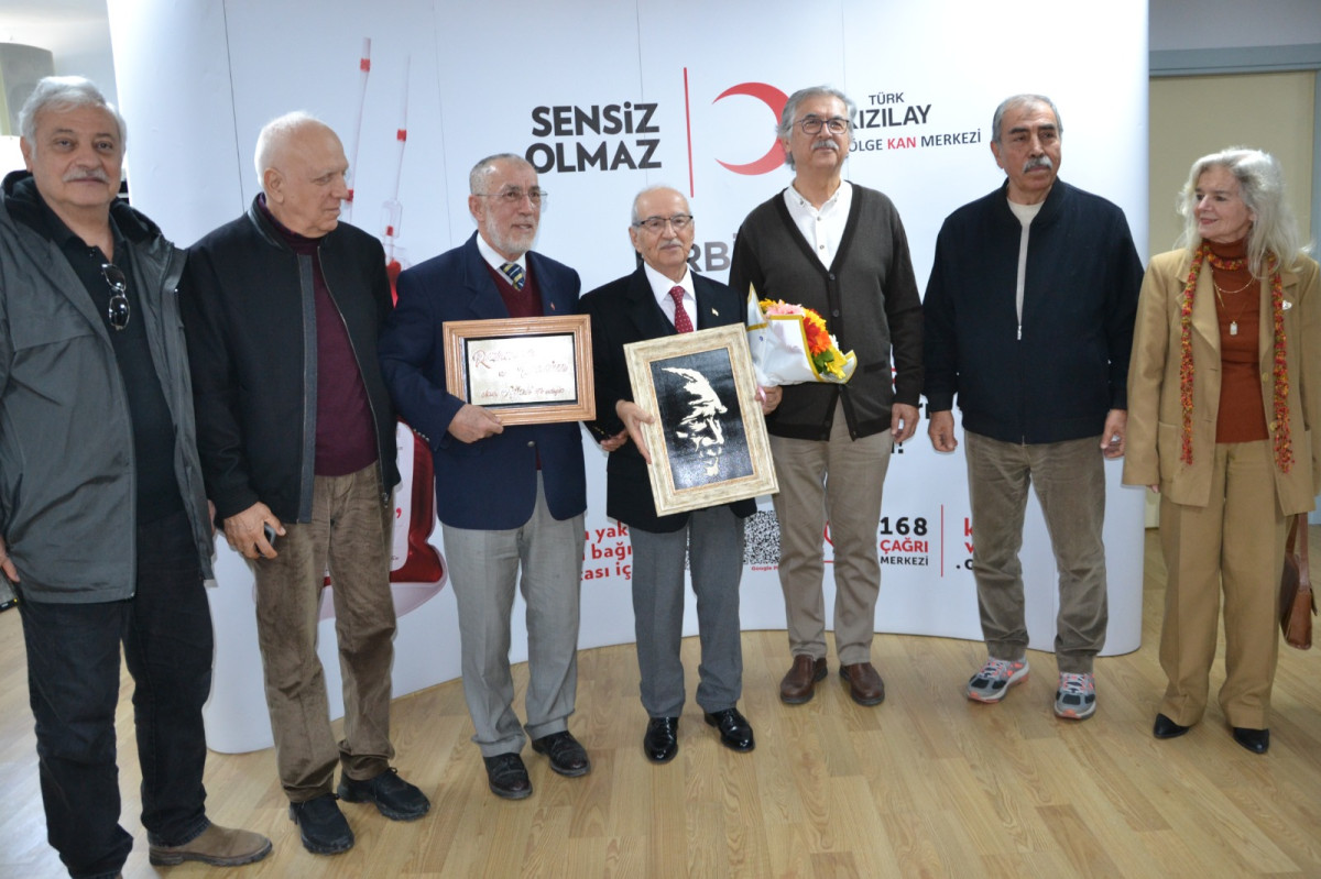  İsmet Nardal için Kızılay Manisa Şubesi’nde veda programı düzenlendi. 