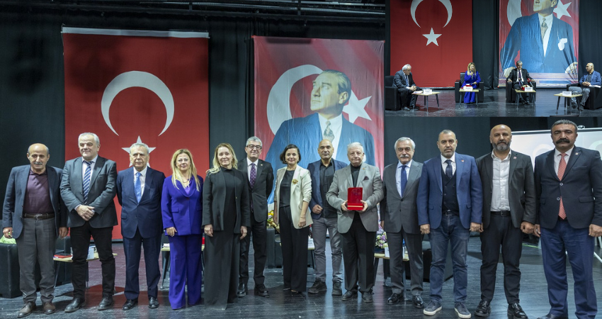 TÜRKİYE’DE GAZETECİ OLMAK: ZORLUKLAR VE MÜCADELE PANELİ GERÇEKLEŞTİ! 